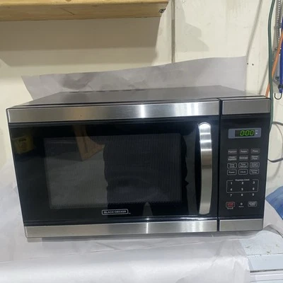 BLACK+DECKER 1.1 Cu. Horno Microondas Ft. 1000W, Negro/Acero Inoxidable, Usado   Foto 1 de 4