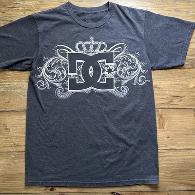 Y2K DC Shoes Vintage Tshirt Medium Skater Streetwear Grunge Emo 2000s - Image 1 of 4