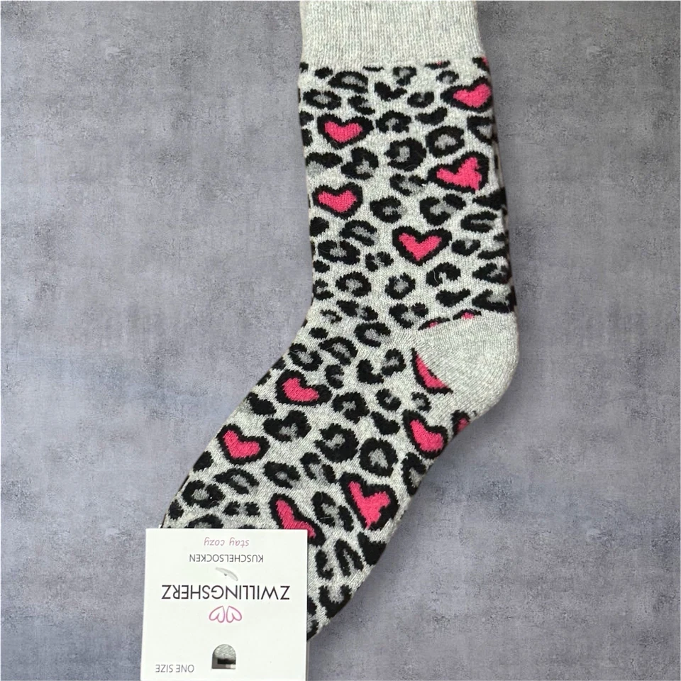NEU ❤️Zwillingsherz ♥Kuschelsocken, Strümpfe „Leo & Herzen“ grau, pink