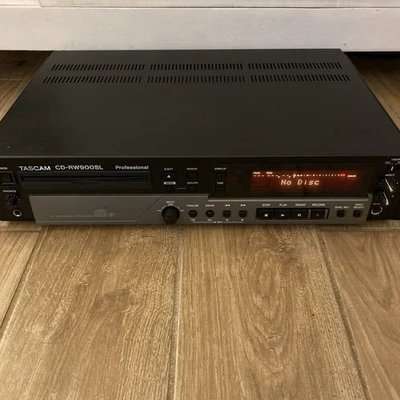 Tascam CD-RW900SL Professional CD-R/RW Recorder/Player with Power Cord - Image 1 of 4