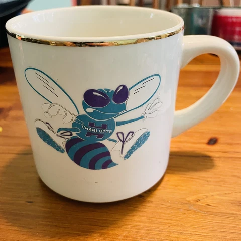 Charlotte Hornets Vintage Coffee Mug Cup Hugo 90s NBA Cover