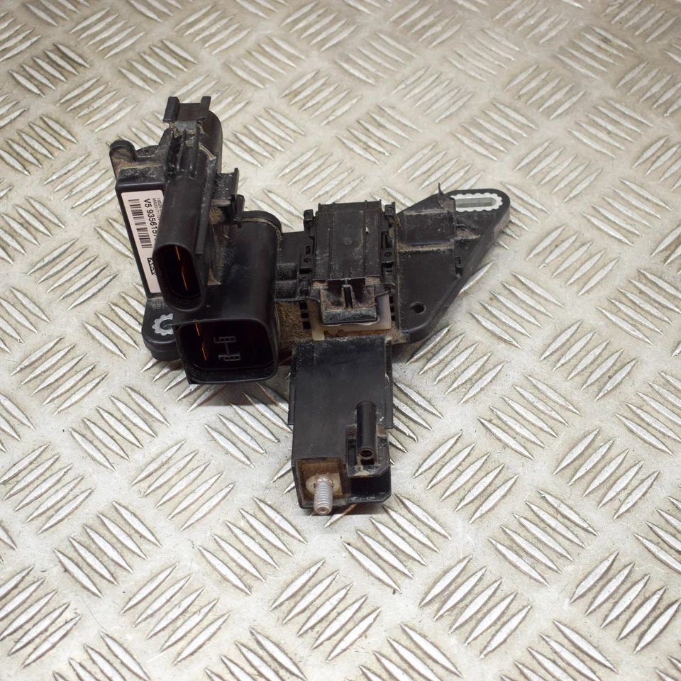 BMW 2 Coupé F22 Scatola di distribuzione dell'energia 9356157 2.0 Benzina 135 kW - Immagine 1 di 4