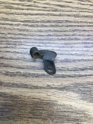 PIEZA ABRAZADERA YAMAHA R6 YZFR6 1999-2009 # 90465-10030-00 Foto 1 de 4