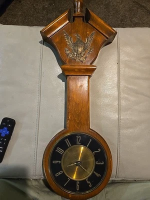 Reloj de pared Elgin vintage Foto 1 de 4