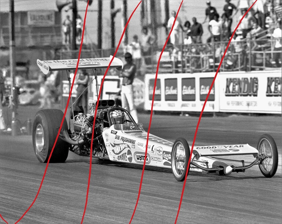 Foto 12 x 18 en blanco y negro Don Prudhomme "Pluma amarilla" Top Fuel Dragster - Leones Foto 1 de 1