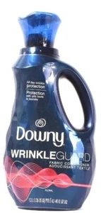 Downy 40 Oz. flüssiger Weichspüler mit Faltenschutz Blumenmuster 2er-Pack - Bild 1 von 1