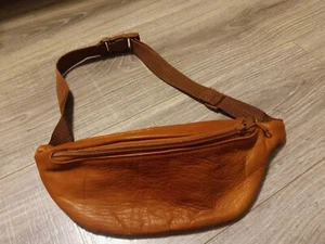 NEW GENUINE LEATHER BROWN FANNY PACK ZIPPERED NWOT - Picture 1 of 10