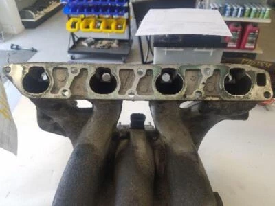 Colector de admisión ISUZU RODEO 98 99 00 01 02 03 Foto 1 de 4