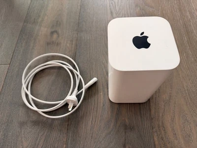 Apple AirPort Time Capsule A1470 WiFi AC Router 1.3Gbps 2TB Network Storage - image 1 of 3