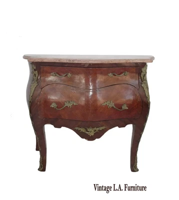 Mesa auxiliar vintage francesa Louis VXI marquetería cómoda bomba con mármol y Ormolu Foto 1 de 4