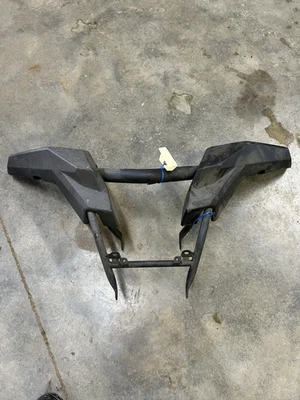 Защита щетки переднего бампера для квадроцикла Yamaha Grizzly 700 2016–2019 годов от оригинального производителя 2UD-F845N-00 CRWB - Изображение 1 из 4