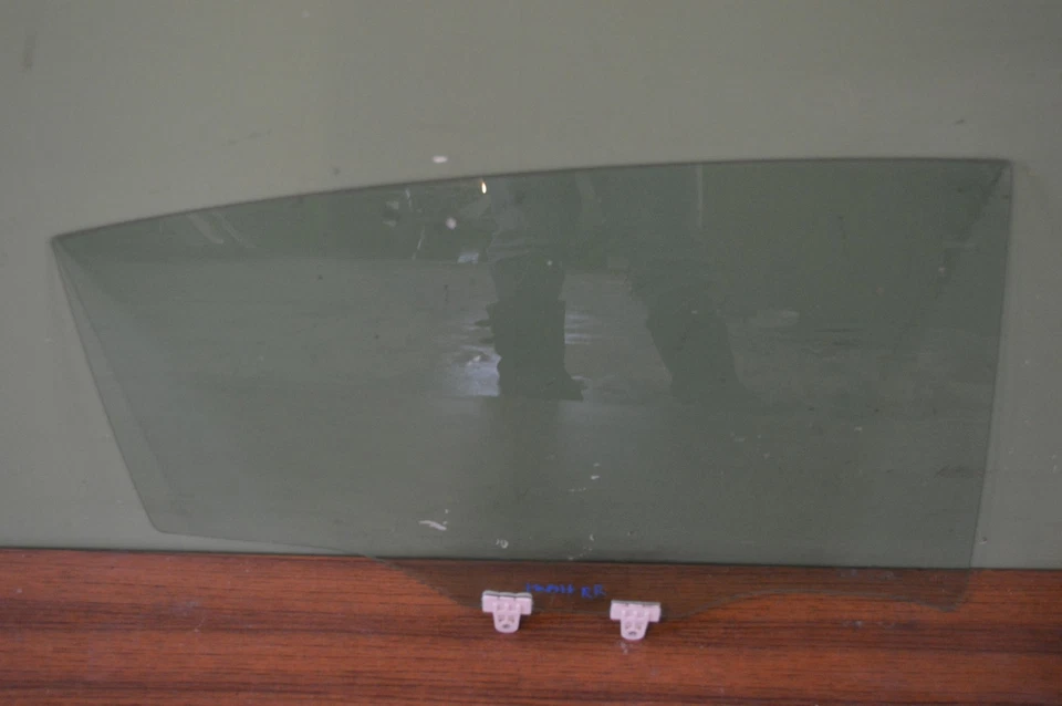 Cristal ventana trasera derecha nissan altima 2007-2012  Foto 1 de 1