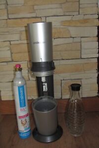 SodaStream Crystal 2.0 Trinkwassersprudler - Titan + Glasflasche + Gasflasche