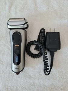 Braun Series 9 PRO+ Graphite Color kabelloser Nass- und Trocken-Herren-Elektrorasierer - Bild 1 von 20
