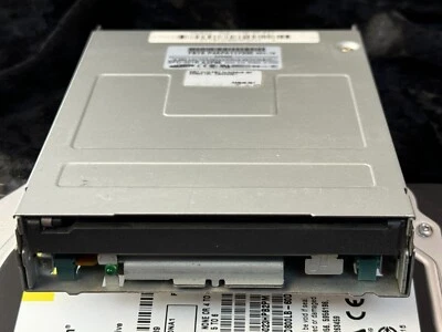 Samsung 3,5 Floppy Disk Drive SFD-321B - Image 1 of 3