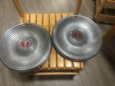 Lote de 2 tapacubos cubiertas de rueda OEM 14" Pontiac Grand Prix LeMans 10010060 1979-81 Foto 1 de 4