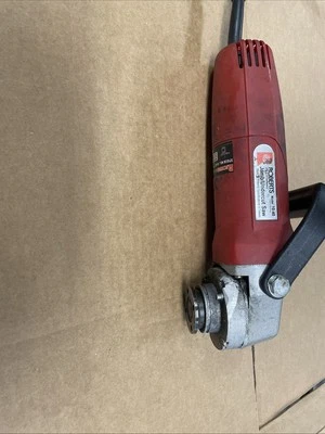 Sierra de jamba y undercut ROBERTS 4 1/2 1n. 120 voltios sin hoja Foto 1 de 4