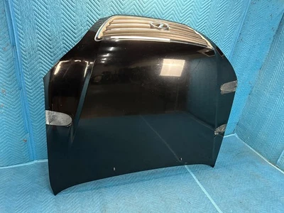 Черная панель капота Lexus GX470 с решеткой, изолятором и эмблемой: 202 2007-2009 от оригинального производителя - Изображение 1 из 4