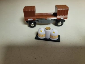 BRIO World Wooden Railway Brown Boxcar with Magnetic Cargo Very Good Condition - Picture 1 of 5