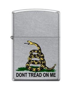 Classic Color Don't Tread On Me Gadsden Flag Snake - Street Chrome Zippo Lighter - Picture 1 of 2