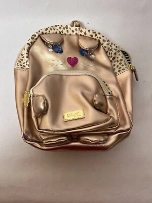 Mochila Betsey Johnson Luv Gatito Joya Metálica Oro Rosa Acolchada Gemas Foto 1 de 4