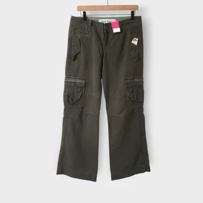NWT Vtg Y2K Old Navy Ultra Low Rise Bootcut Cargo Pants Green Sz 8R Holiday 2006 - Image 1 of 4
