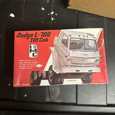 1965 IMC Dodge L-700 Tilt Cab Truck 1/25 Model Kit 118-300 NIP Sealed  - Image 1 of 4