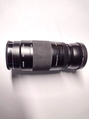 Sony A Mount SAL 75-300mm f/4.5-5.6 ED Lens great order - Image 1 of 4