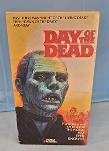 George A. Romero's 1985 Day Of The Dead VHS Tested & Works - Picture 1 of 4