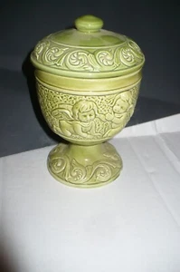 **VINTAGE* Green Ceramic Cherub Bowl Dish Pedestal Lid Woodpecker Products Japan - Picture 1 of 9