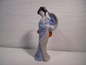 Chinese Geisha Girl,Traditional Porcelain figurine nCp3 - Picture 1 of 1