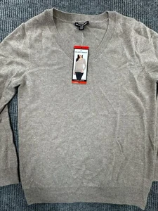 Hilary Radley Sweater Women's Medium Beige V-Neck Pullover Cashmere Blend New - Picture 1 of 10