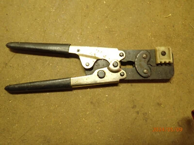 OLDER AMP ELECTRICAL CONNECTOR CRIMPER - Immagine 1 di 4