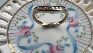 Vintage 9 Carat Gold Wishbone Ring with 10 Cubic Zirconia Stones .sizeN - Picture 1 of 18