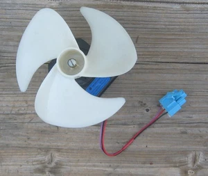 LG Kenmore Condenser Fan Motor and Blade 4681JB1029D - Picture 1 of 3