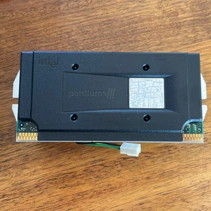 Intel Pentium III 800EB MMX Slot1 800/256/133/1.7V SL4KG CPU Processor - Picture 1 of 4