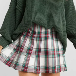 Aerie Pleated Red Green Tartar Plaid Mini Skirt Sz S Preppy Y2K Style Womens NWT - Picture 1 of 11