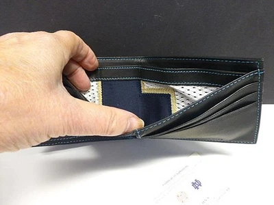 Universidad de Notre Dame Juego Usado Uniforme de Fútbol Cuero Doble Cartera Nuevo sin Etiquetas Foto 1 de 4