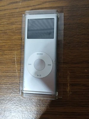 Apple iPod Nano 2nd  2GB Silver Untested B11 - Image 1 of 2