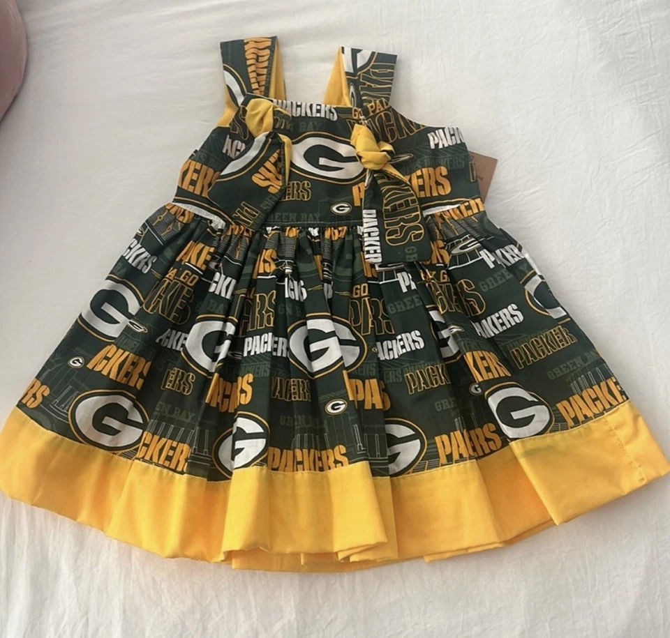 Vestido feminino Green Bay Packers | Feito à mão | Alças ajustáveis | NFL tamanho 2T - Imagem 1 de 1