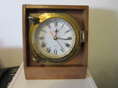 Reloj de cuarzo ojo de buey de latón macizo Comisión Marítima de Estados Unidos Foto 1 de 4
