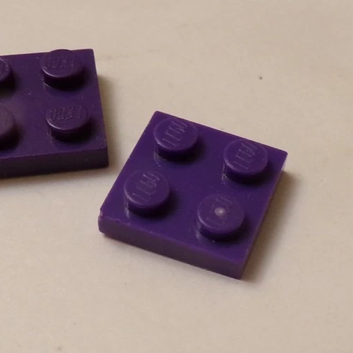 Lego x2 Purple 2x2 Plates, 3022 (028-12) - Image 1 of 1