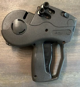 Pistola de etiqueta de precio Avery Dennison Monarch 1136 pistola de precio etiquetadora de 2 líneas probada #3 - Imagen 1 de 7