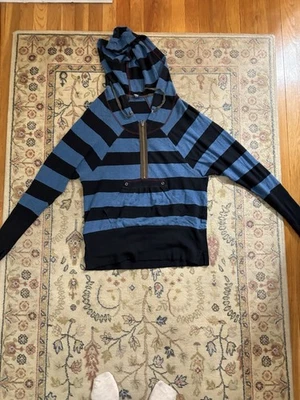 Sudadera con Capucha Vintage Free People Negra y Azul Mediana Foto 1 de 4