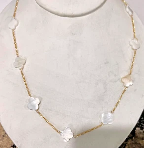 New 14k Gold Ladies Mother of Pearl Clover Necklace (Assorted Lengths) - Picture 1 of 2
