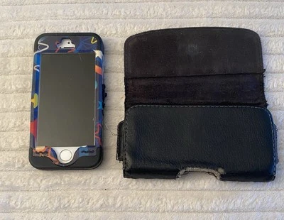 Apple iPhone 5s - 16GB - A1533 - UNLOCKED, Used - with Accessories - Image 1 of 4