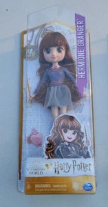 Hermione Granger con bacchetta 8" bambola posabile mondo magico di Harry Potter - Foto 1 di 2