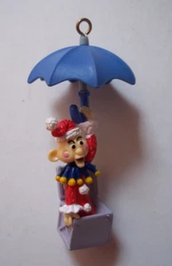 CHARLIE IN THE BOX & Umbrella RUDOLPH Misfit Toys Mini Ornament CLASSIC MEDIA #2 - Picture 1 of 13