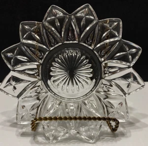 1960's Federal Glass Bread & Butter Plate Petal Pattern 6 1/2" - Picture 1 of 6