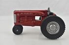 Hubley Jr Red Tractor Diecast skala 1:18 zabawka dla dzieci wyprodukowana w USA